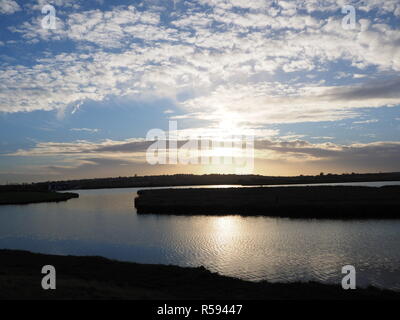 Sheerness, Kent, Großbritannien. 30 Nov, 2018. UK Wetter: einen hellen und sonnigen Morgen in Sheerness, Kent. Credit: James Bell/Alamy leben Nachrichten Stockfoto