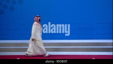 Buenos Aires, Argentinien. 30 Nov, 2018. Mohammed Bin Salman, Kronprinz von Saudi-arabien, kommt an der G20-Gipfel Conference Center in Buenos Aires. Ab 30.11.1996-1.12 .2018 der G20-Gipfel findet in Buenos Aires. Die "Gruppe der 20" vereint die stärksten Industrienationen und Schwellenländer. Foto: Ralf Hirschberger/dpa/Alamy leben Nachrichten Stockfoto