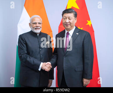 (181130) - BUENOS AIRES, November 30, 2018 (Xinhua) - der chinesische Präsident Xi Jinping (R) trifft indischen Ministerpräsidenten Narendra Modi in Buenos Aires, Argentinien, Nov. 30, 2018. (Xinhua/Li Xueren) (Zyd) Stockfoto