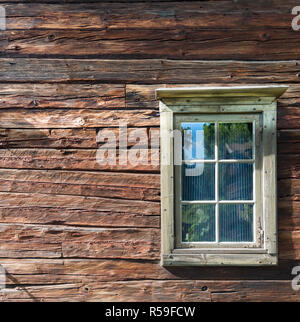 Alte Tür in Skansen Museum in Stockholm, Schweden. Stockfoto