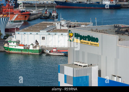 Spanisch Hiperdino supermermarket logo Emblem an das Centro Comercial El Muelle, Las Palmas de Gran Canaria Stockfoto