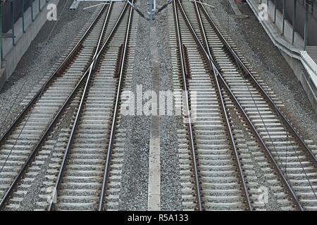 Zusammenführen von Gleisanlagen Stockfoto