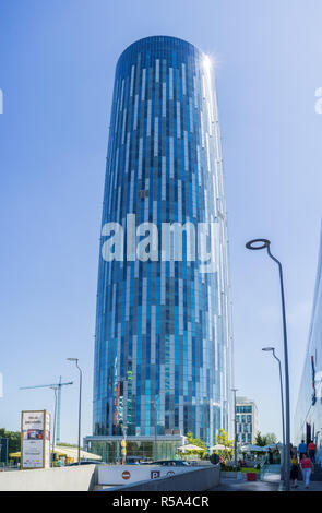 September 15, 2017, Bukarest/Rumänien - Sky Tower Bürogebäude in der Nähe von Promenada Mall Stockfoto