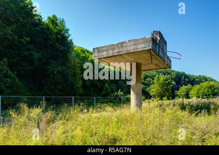 Aufgelassenes Perlmoser-Betonwerk Kaltenleutgeben - ehemalige Zementwerk Stockfoto