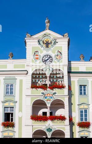 Dekorative Fassade von Gmunden Rathaus (Rathaus), Gmunden, Salzkammergut, Oberösterreich, Österreich Stockfoto
