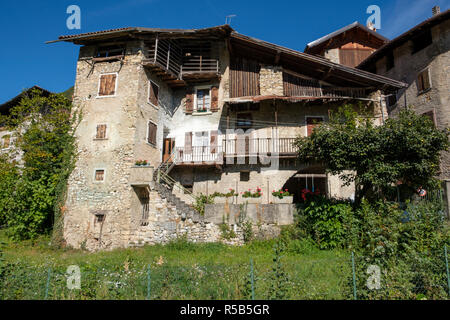 Das mittelalterliche Dorf Canale di Tenno, Gardasee, Trient Provinz Trentino, Italien Stockfoto