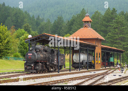 Sargan-tests zur Vitasi, Serbien - 15. August 2014: alte Dampfzüge in Sargan-tests zur Vitasi station. Von hier aus starten die so genannte Sargan-tests Zur acht Schmalspurbahn Erbe ra Stockfoto