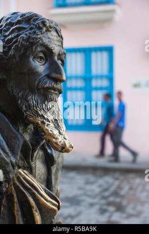 Kuba, Havanna, Havanna Vieja, Plaza de San Francisco de Asis, Statue von El Caballero de Paris Stockfoto