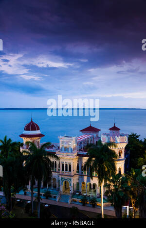 Cuba, Cienfuegos Provinz, Cienfuegos, Punta Gorda, Palacio de Valle, ehemaliger Zucker Baron Mansion Stockfoto