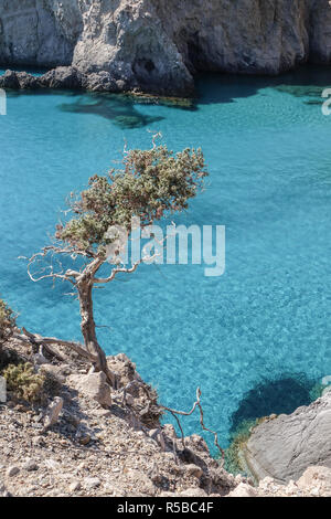 Schönen Meerblick in der Nähe von Tsigrado Strand im Süden der Insel Milos Stockfoto