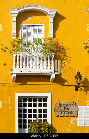 Kolumbien, Bolivar, Cartagena De Indias, die alte Stadtmauer, die Plaza de la Artilteria, Restaurant-bar im Colonial House Stockfoto