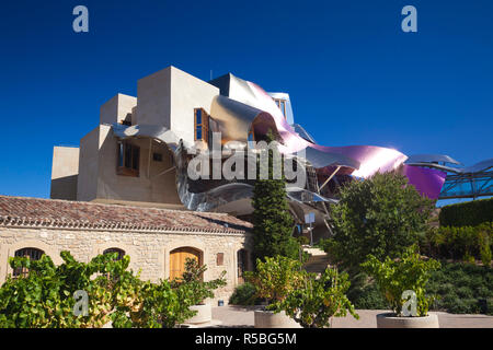 Spanien, La Rioja, Provinz Alava, Elciego, Hotel Marques de Riscal, entworfen vom Architekten Frank Gehry Stockfoto