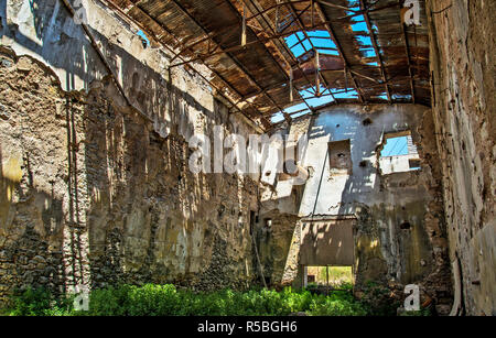 Die Alten und Verlassenen Geistes Werk Kronos in Elefsina, Griechenland. Stockfoto