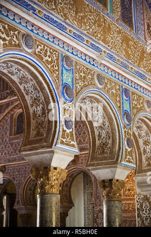 Spanien, Andalusien, Provinz Sevilla, Sevilla, der Alcazar, maurischen Bögen Stockfoto