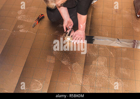 Vinyl Laminat im alten Gebäude Stockfoto