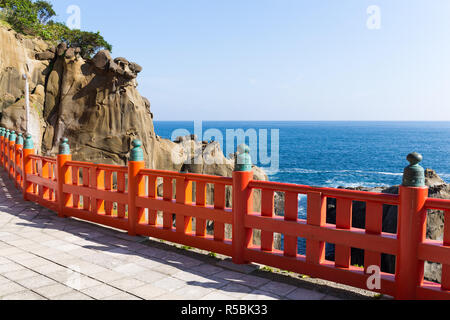 Aoshima Schrein und die Küste in Japan Stockfoto