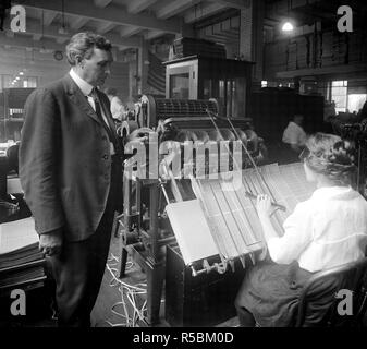 Stempel Maschine, Büro der Gravur Ca. 1900s Stockfoto