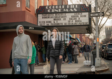 Die "Fünf-plex" unabhängig voneinander betrieben Cobble Hill Kinos in der Cobble Hill Viertel von Brooklyn in New York am Sonntag, den 25. November 2018. (Â© Richard B. Levine) Stockfoto