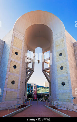 Israel, Tel Aviv, Eingang Torbogen auf das Tel Aviv Museum für Kunst Komplex Stockfoto