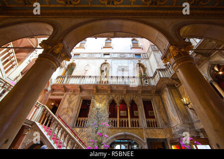 Atrium Hotel Danieli, Venedig, Italien Stockfoto