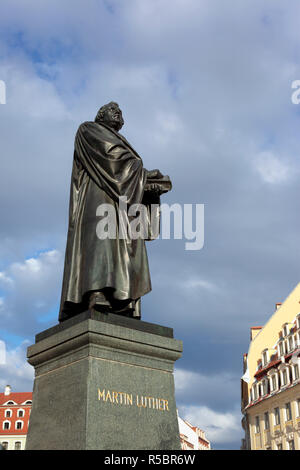 Denkmal für Martin Luther in der Nähe von Frauenkirche, Dresden, Sachsen, Deutschland Stockfoto