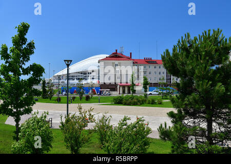 Sochi, Russland - 2. Juni 2018. Fragment der Architektur der Olympic Park mit einem Stadion Fisht Stockfoto