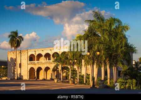 Dominikanische Republik, Santo Domingo, Colonial Zone, der Plaza Espana, der Alcazar de Colon Stockfoto