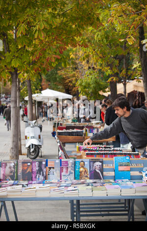 Spanien, Madrid, Paseo del Prado, Real Jardin Botanico, Royal Botanical Gardens, Cuesta de Moyano bookstalls Stockfoto