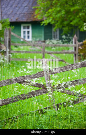 Estland, westlichen Estland Inseln, Insel Muhu, Koguva, Muhu Open Air Museum, Tor Stockfoto