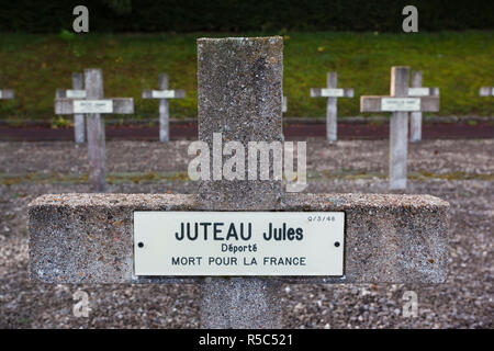 Frankreich, Bas-Rhin, Elsass, Natzwiller, Le Struthof ehemalige Nazi Concentration Camp, nur Nazi-Run Camp auf französischem Staatsgebiet in Weltkrieg zwei Gräber von camp Gefangenen Stockfoto