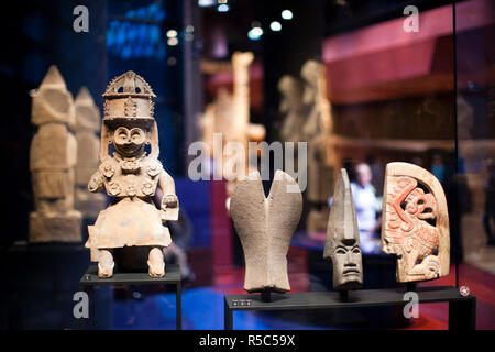 Frankreich, Paris, Musée du Quai Branly Museum, Götter, von Regen und atmosphärischen Phonomena, Mexiko, 10. Jahrhundert Stockfoto