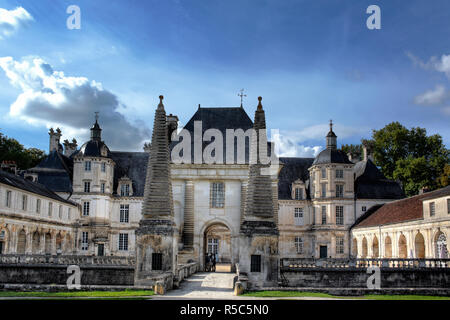 Chateau de Tanlay, Departement Yonne, Burgund, Frankreich Stockfoto