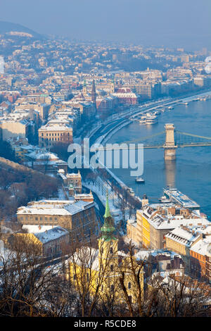 Und das Burgviertel von Buda, Budapest, Ungarn Stockfoto