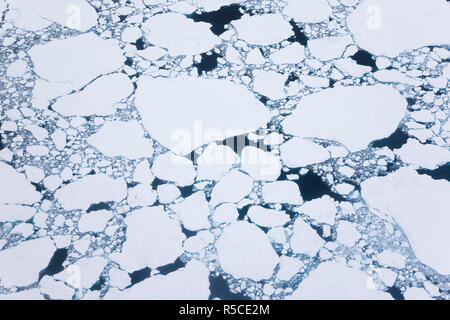 AERIEL Blick über Meereis, nr Kulusuk, Grönland Stockfoto