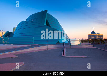 Kasachstan, Astana, Central Concert Hall, gestaltet wie die Blütenblätter einer Blume - Architekten: Manfredi und Luca Nicoletti, Italien Stockfoto