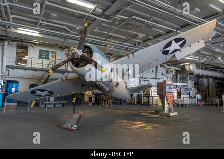 Ein F4F Wildcat Jagdflugzeug, USS Midway Museum, San Diego, California, United States. Stockfoto