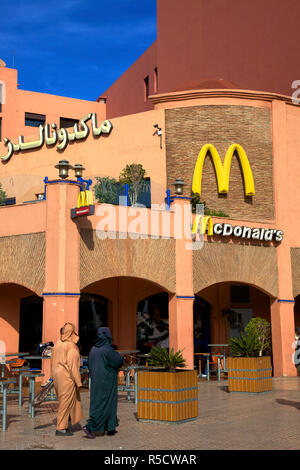 McDonalds, Marrakesch Plaza, Place du 16 Novembre, Marrakesch, Marokko, Nordafrika Stockfoto