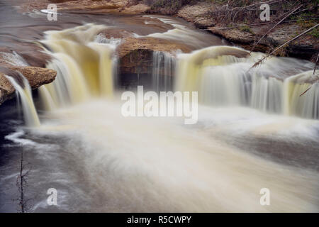 Korallen fällt am Fluss Forelle, Sambaa Deh fällt Territorial Park, Nordwest-Territorien, Kanada Stockfoto