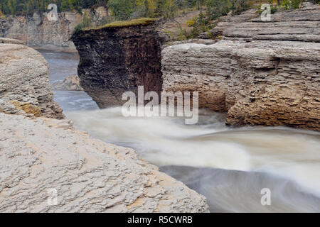 Sambaa Deh fällt am Fluss Forelle, Sambaa Deh fällt Territorial Park, Nordwest-Territorien, Kanada Stockfoto