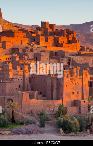 Sonnenaufgang über Ait Benhaddou, Atlas, Marokko Stockfoto