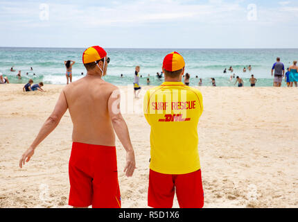 Freiwillige surf rescue Rettungsschwimmer am Strand der Gold Coast, Queensland, Australien Stockfoto