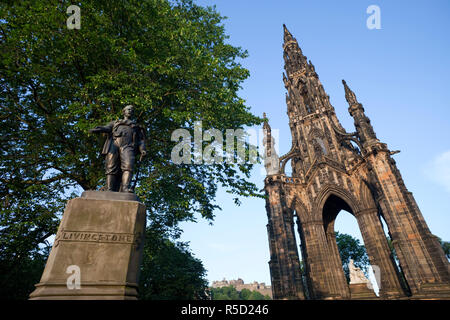 Schottland, Edinburgh, David Livingstone Monument und Scott Monument Stockfoto