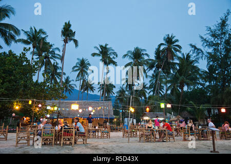Thailand, Trat Provinz, Koh Chang Klong Prao Beach, Strand, Restaurants Stockfoto
