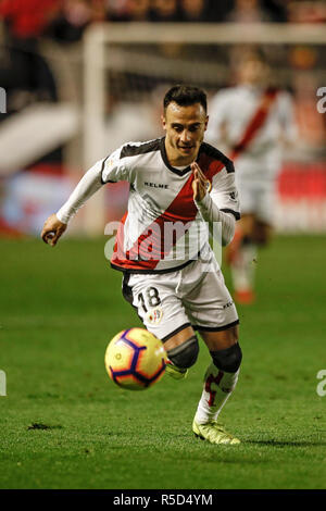 Campo de Futbol de Vallecas, Madrid, Spanien. 30 Nov, 2018. Liga Fußball, Rayo Vallecano versus Eibar; Alvaro Garcia (Rayo Vallecano) in Aktion: Aktion plus Sport/Alamy leben Nachrichten Stockfoto