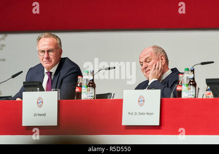 Karl-Heinz Rummenigge (CEO, Vorstandsvorsitzender FCB AG) und Uli Hoeneß (FCB-Präsident), FCB-Präsident und Chairman, reagieren auf kritische Mitglieder Formulierungen auf der Hauptversammlung, FC BAYERN MÜNCHEN in Audi Dome München, 30. November 2018, Saison 2018/2019, © Peter Schatz/Alamy leben Nachrichten Stockfoto