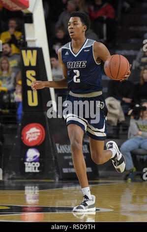 Wichita, Kansas, USA. 25 Nov, 2018. Reis Eulen guard Trey Murphy III (2) bringt die Kugel oben Gericht während der NCAA Basketball Spiel zwischen den Reis Eulen und die Wichita State Shockers an Charles Koch Arena in Wichita, Kansas. Kendall Shaw/CSM/Alamy leben Nachrichten Stockfoto