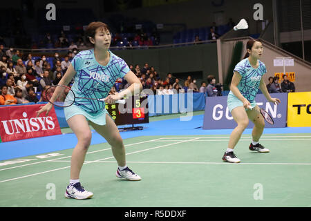 Komazawa Gymnasium, Tokio, Japan. 30 Nov, 2018. Ayako Sakuramoto &? Yukiko Takahata, 30. November 2018 - Badminton: Die 72 All Japan Badminton Meisterschaften 2018 Damen Doppel 3. Runde an der Komazawa Gymnasium, Tokio, Japan. Credit: YUTAKA/LBA SPORT/Alamy leben Nachrichten Stockfoto