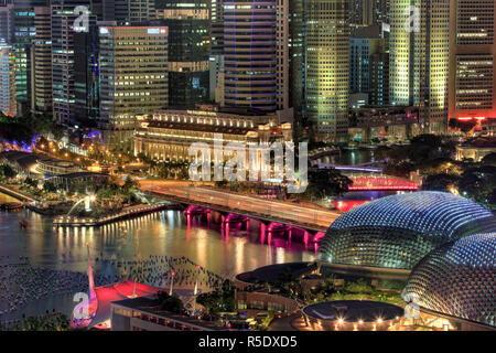 Singapur, Luftaufnahme der Skyline von Singapur und Esplanade Theater Stockfoto