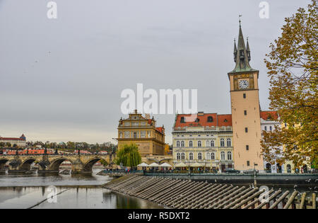 Prag, Tschechien - 26.Oktober 2018. Stadtbild von Prag, Tschechien. Prag ist die 14. größte Stadt in Europa und die historische Hauptstadt von Böhmen. Stockfoto