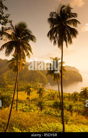 St. Vincent und die Grenadinen, St. Vincent, Leeward Coast, Chateaubelair, erhöhte Küstenansicht Stockfoto